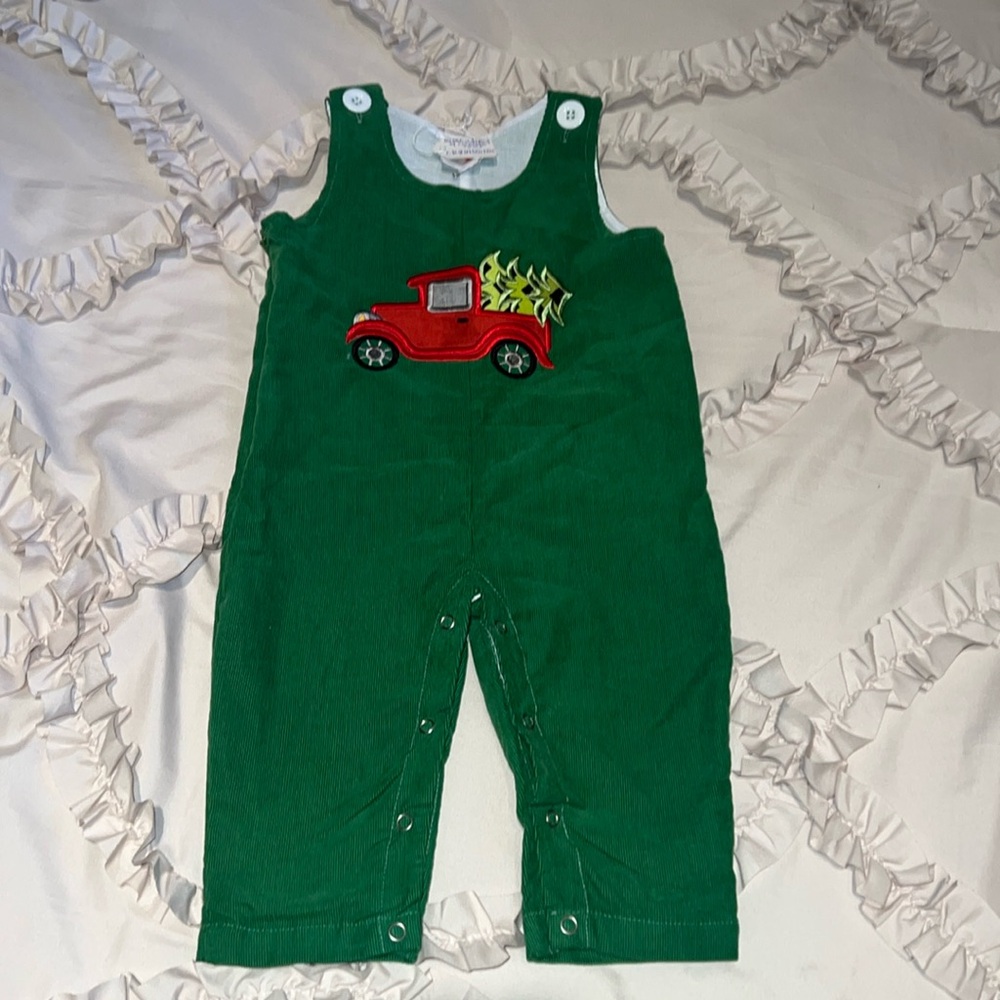 NWOT Love That Cotten Appliquéd corduroy
longalls, size 12months